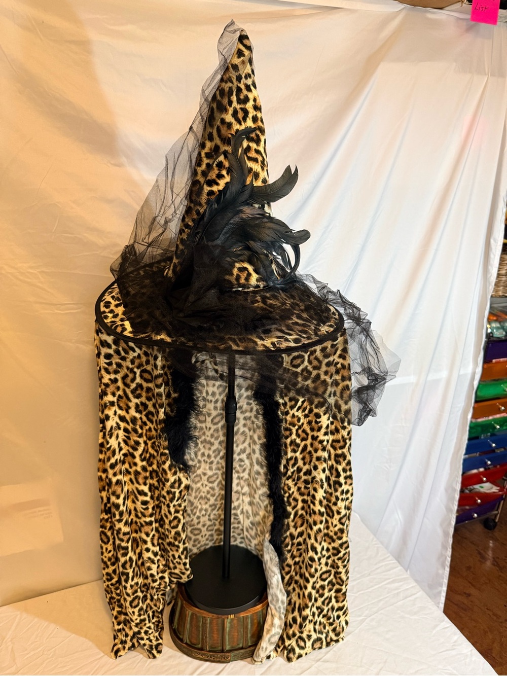 Party City Black and Brown Cheetah Print Cape - Picture 4 of 7